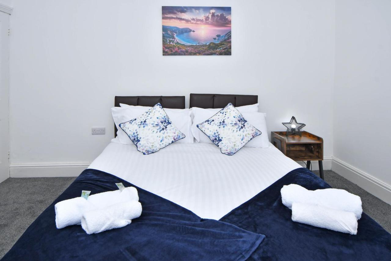 Вілла Jane House, Superb 3 Bed House, Sleeps 6 Stoke-on-Trent Екстер'єр фото